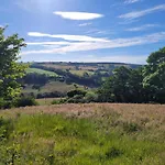 Underhill Holiday home